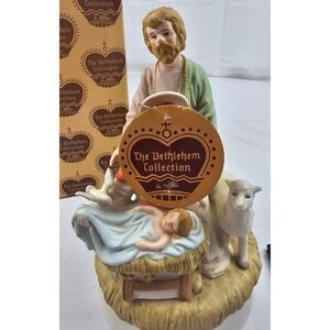 Leflon Bethlehem Collection Holy Family Nativity‎ Figurine Music Box 1986